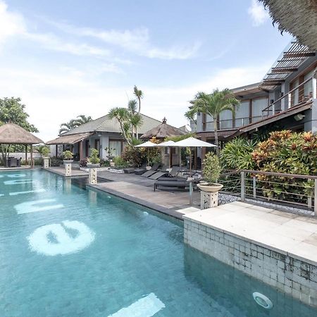 Villa Hening Jimbaran Exteriör bild