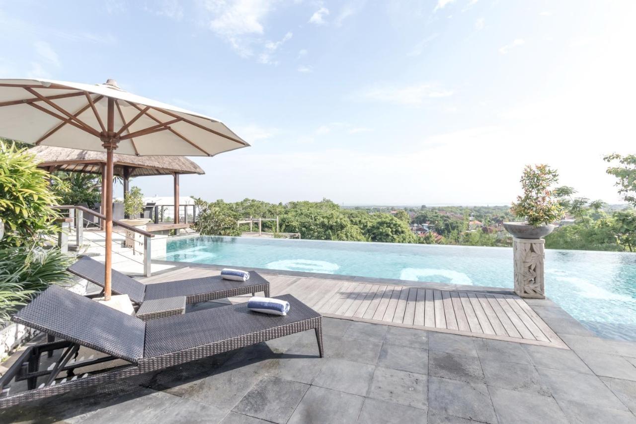 Villa Hening Jimbaran Exteriör bild