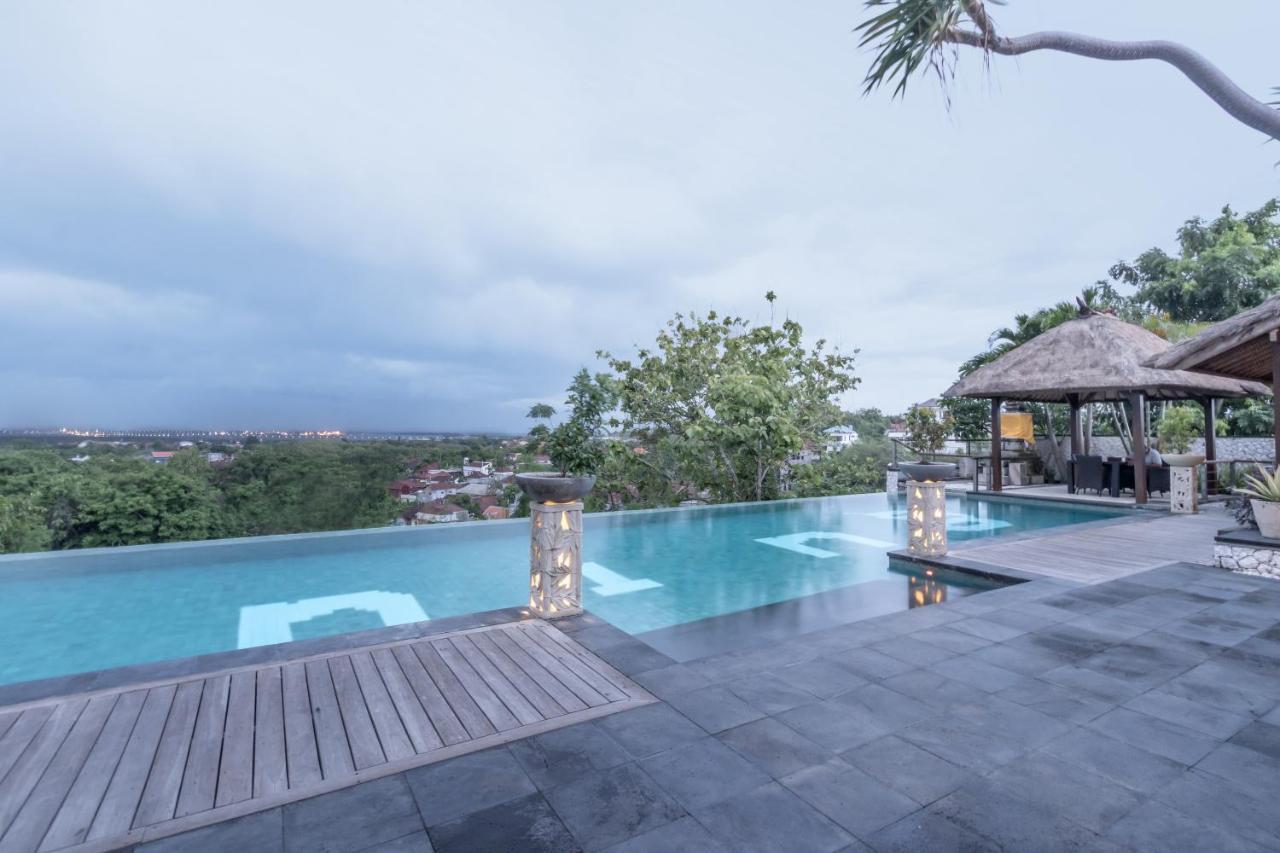 Villa Hening Jimbaran Exteriör bild